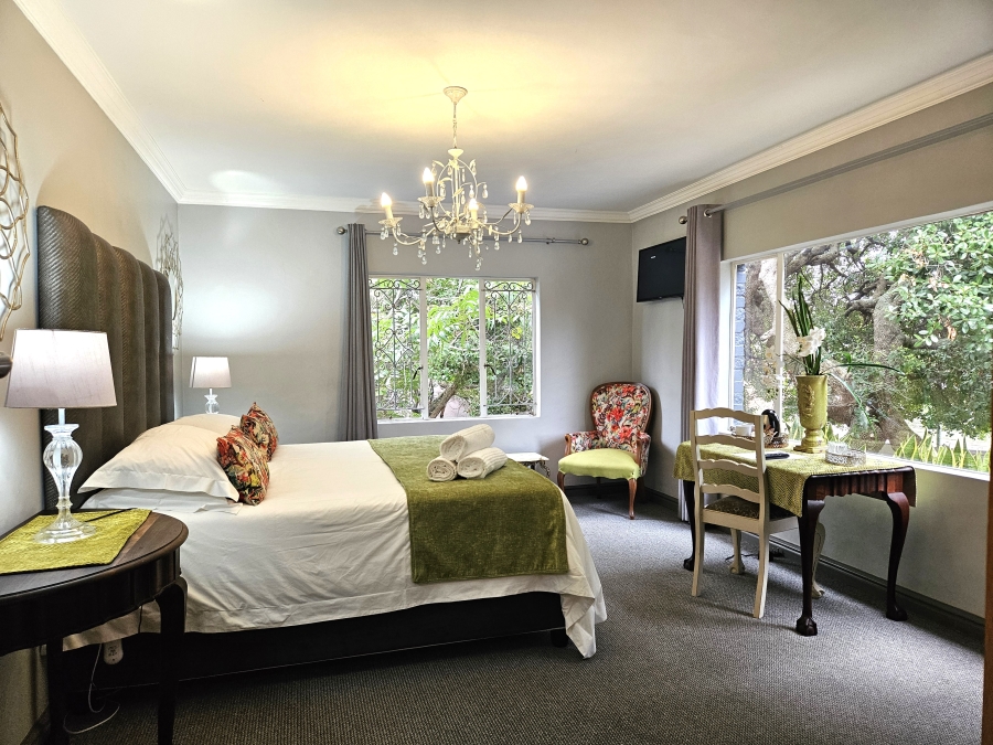 9 Bedroom Property for Sale in Wavecrest Eastern Cape